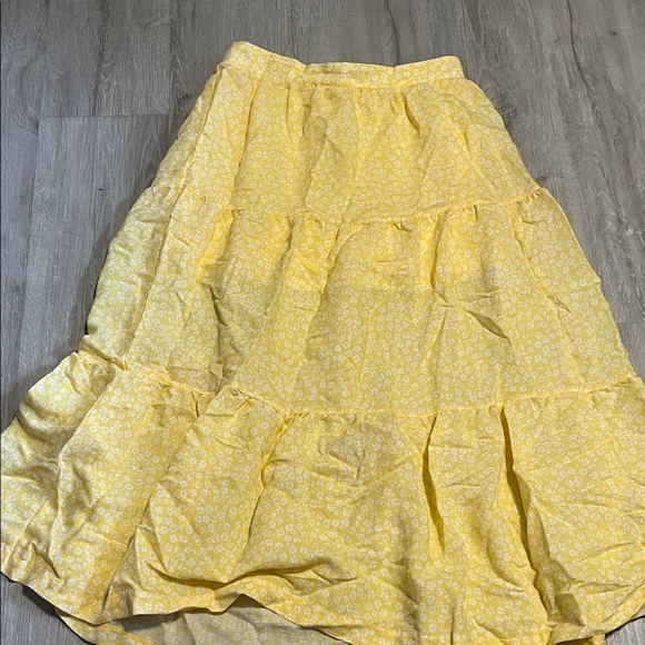 Devided Yellow Floral Maxi Skirt - Picture 1 of 3